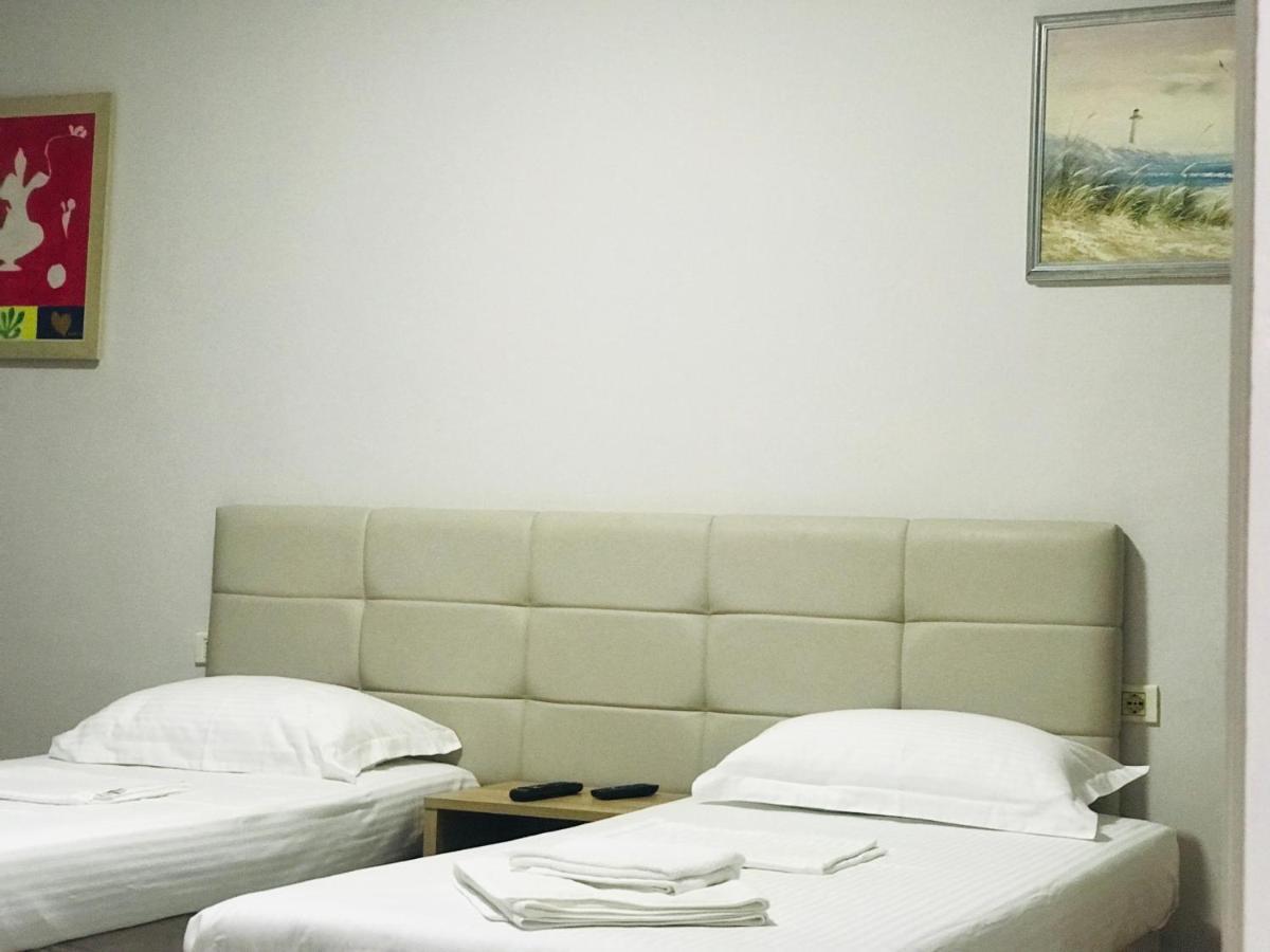 Proper House Iva Apartment Tirana Exterior photo